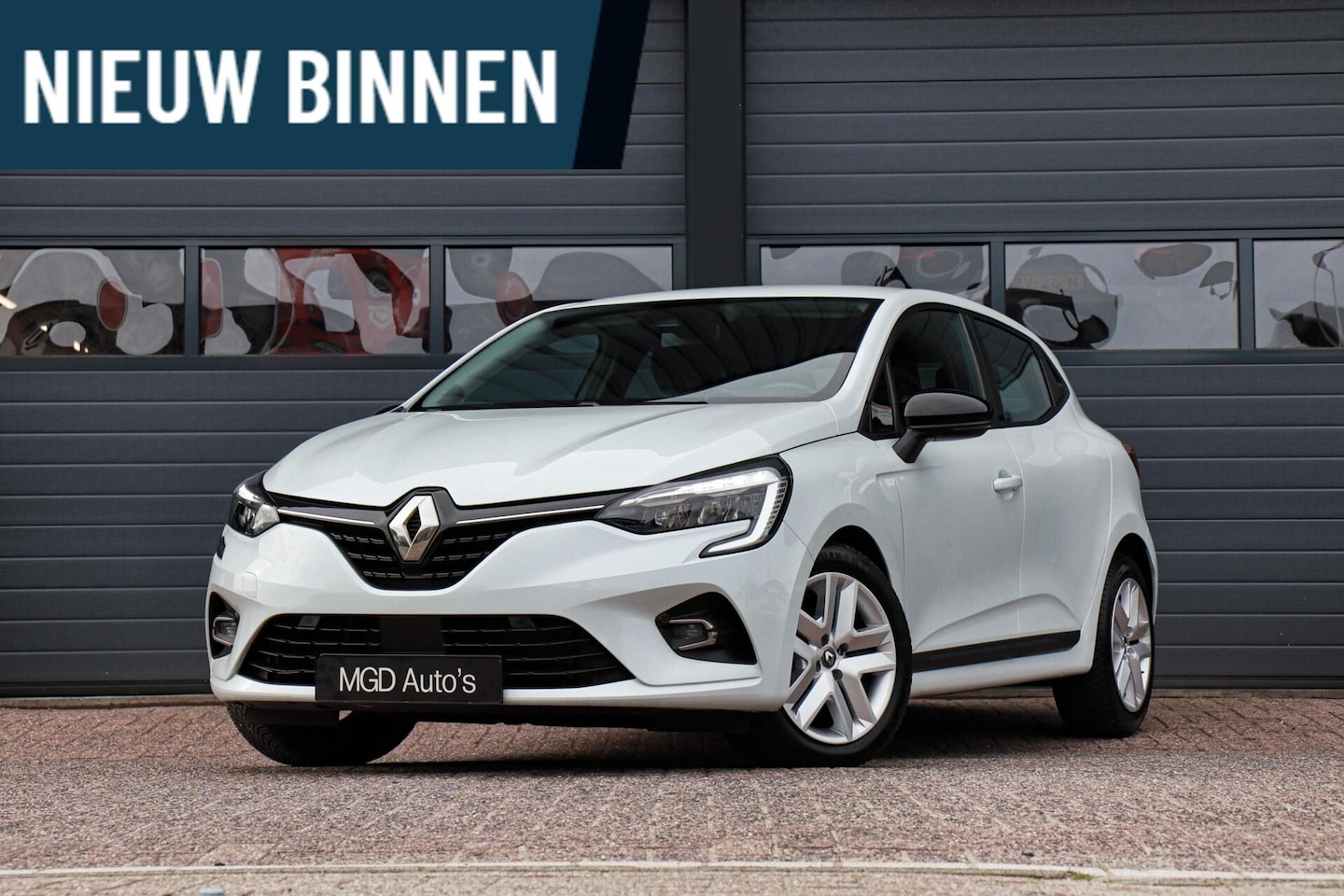 Renault Clio - 1.6 E-Tech Hybrid 140 Business Zen /LED/CAMERA/CARPLAY/PDC! - AutoWereld.nl