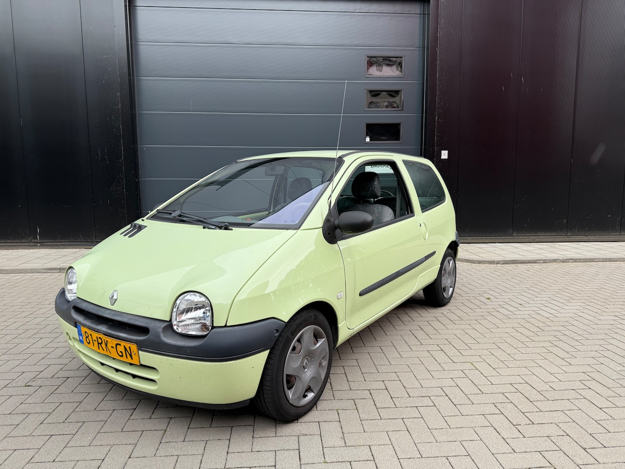 Renault Twingo - 1.2 Authentique Airco - AutoWereld.nl