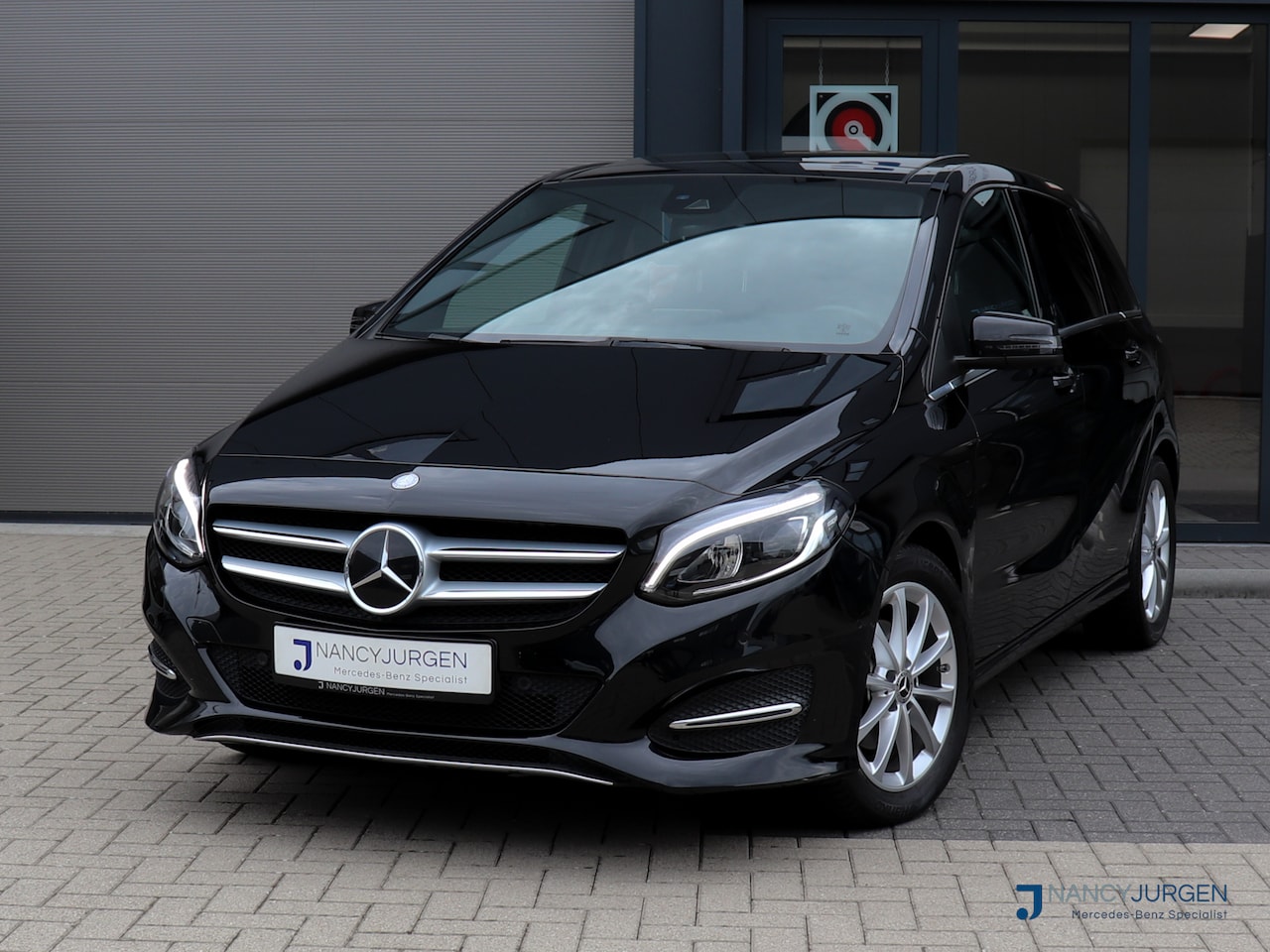 Mercedes-Benz B-klasse - 200 Prestige | Aut. 7G | Thermotronik | Standverwarming | Pano | Navi Garmin | LED High Pe - AutoWereld.nl