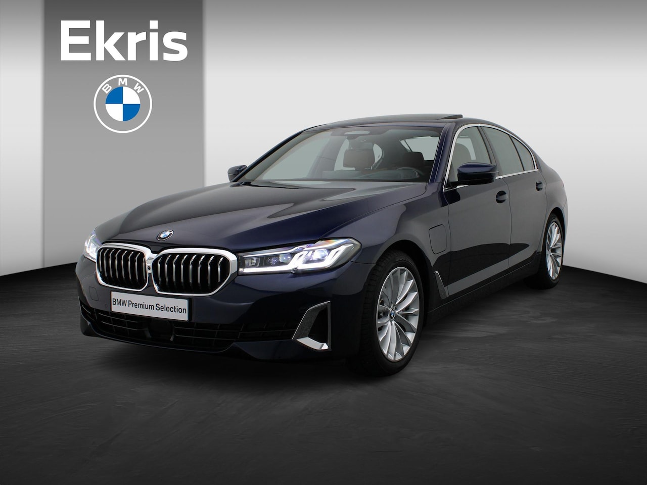 BMW 5-serie - Sedan 545e xDrive High Executive | Luxury Line | Audio Media Pack | Parking Pack | Safety - AutoWereld.nl