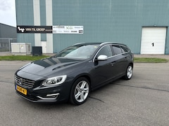 Volvo V60 - 2.4 D6 AWD Plug-In Hybrid Summum4X4 Automaat 215 PK. Distributieriem en waterpomp vervange