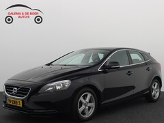 Volvo V40 - 1.6 T4 180PK Momentum AUTOMAAT / TREKHAAK / D-RIEM VV / NAVI / CLIMA / PDC / CAMERA / NAVI