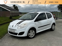 Renault Twingo - 1.2 Authentique | CENTRALE VERGENDELING | ELEKTR. RAMEN | AIRCO | APK tot 05-2026