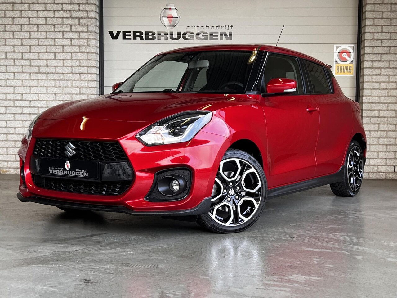 Suzuki Swift - 1.4 Sport | Carplay | Adap.Cruise | Navi | Camera | All-in rijklaarprijs - AutoWereld.nl
