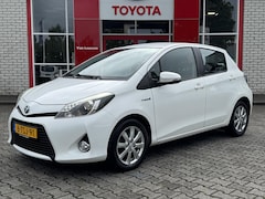 Toyota Yaris - 1.5 HYBRID ASPIRATION NL-AUTO NAVI CLIMA CRUISE CAMERA 15'' LM-VELGEN EL-RAMEN BLUETOOTH