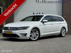 Volkswagen Passat Variant - 1.4 TSI GTE 295PK Highline Digi Dash Pano Trekhaak