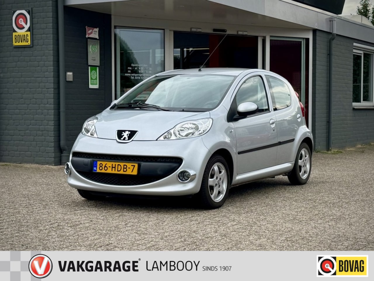 Peugeot 107 - 1.0-12V XS Airco Trekhaak 1e eigenaar - AutoWereld.nl