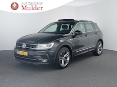 Volkswagen Tiguan - 1.4 TSI ACT Business Zwarte hemel | Trekhaak | ACC