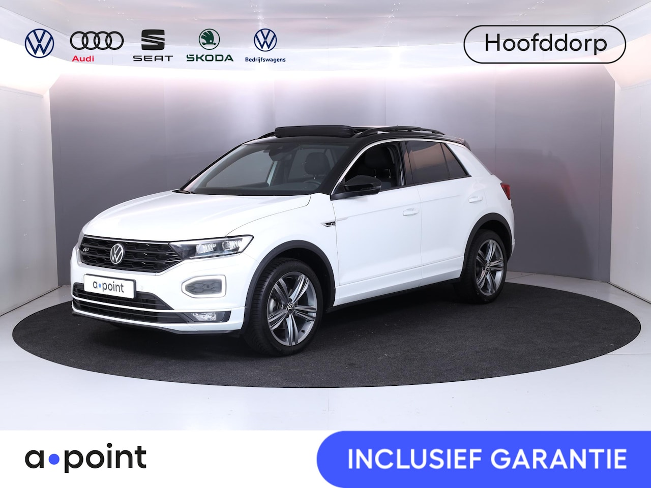 Volkswagen T-Roc - 1.5 TSI Sport Business R 150pk DSG| Pano-dak| Navi| Trekhaak afn.| 17'LM-velgen - AutoWereld.nl