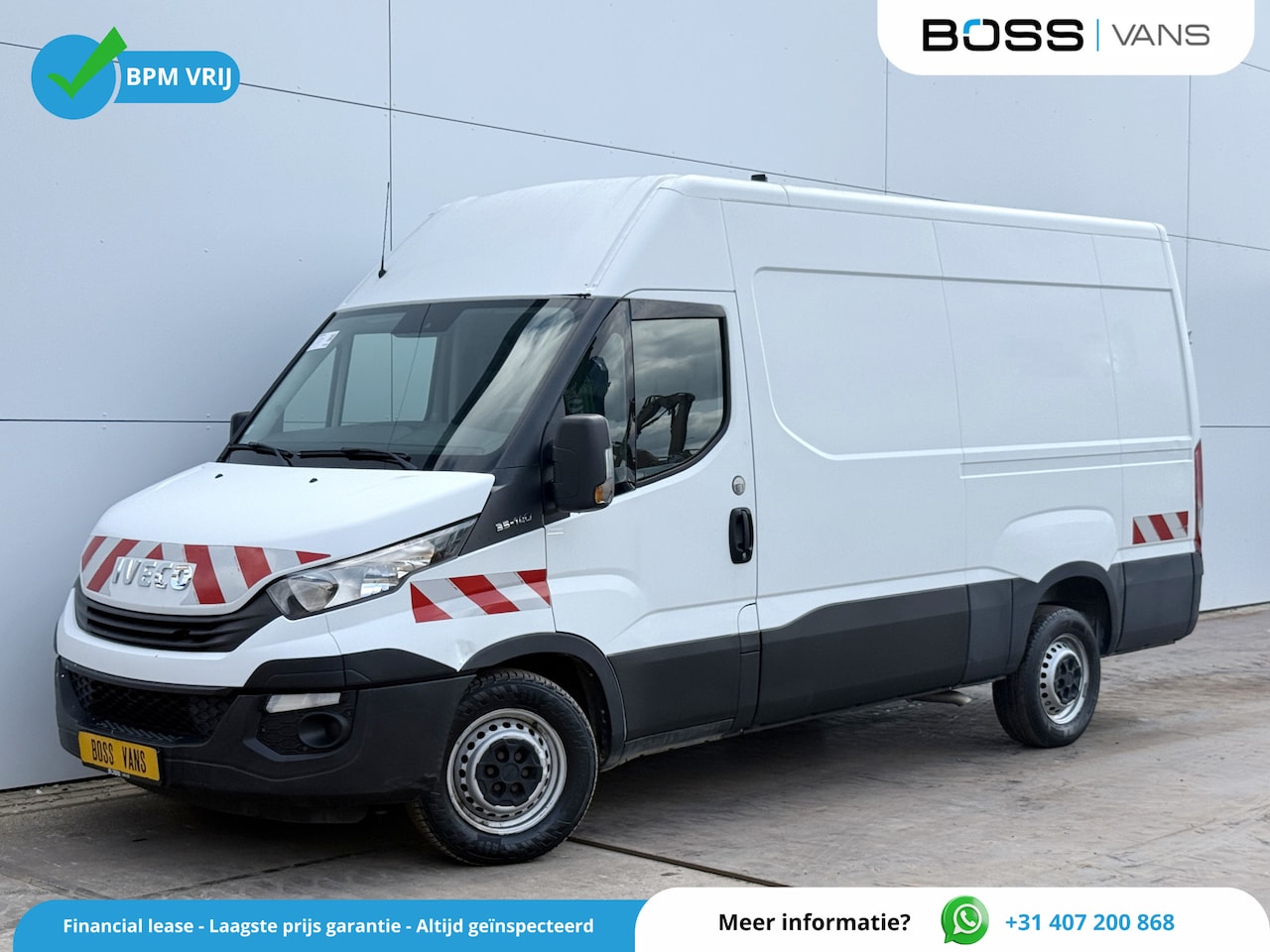 Iveco Daily - 35S14 2.3 L2H2 Cruise Control Climate Control 3.5t Trekhaak Lucht geveerde stoel - AutoWereld.nl