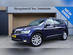 Volkswagen Tiguan - 1.5 TSI 150pk ACT Highline Pano Virtual Trekhaak adap cruise *NL auto* keyless DAB *129684