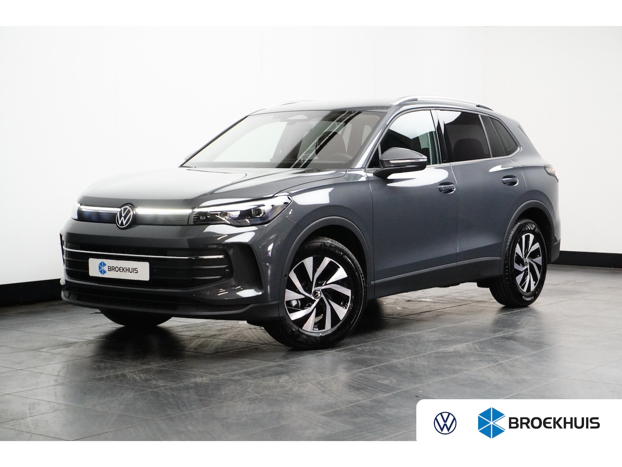 Volkswagen Tiguan - 1.5 eTSI 150PK DSG-7 Life Edition | TREKHAAK | STANDKACHEL | APP CONNECT | CAMERA | 17 INC - AutoWereld.nl