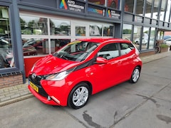 Toyota Aygo - 1.0 12V VVT-I Automaat X-Play Navi Camera Bluetooth All-in prijs + 6 mnd garantie