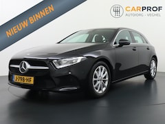 Mercedes-Benz A-klasse - 180 d Business Solution Automaat Navigatie MBUX Camera