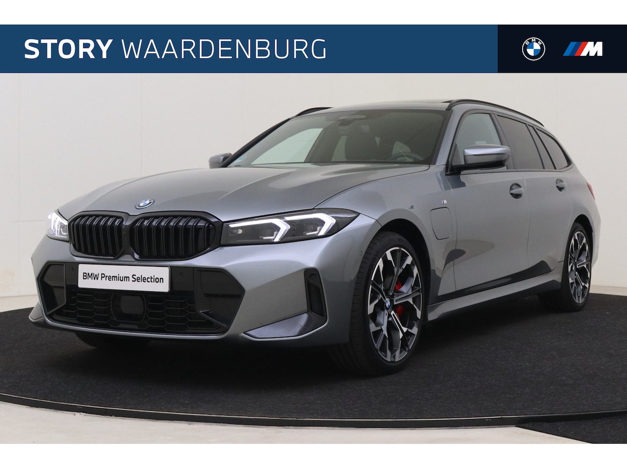 BMW 3-serie Touring - 330e xDrive High Executive M Sport Automaat / Panoramadak / Trekhaak / Adaptieve LED / M A - AutoWereld.nl