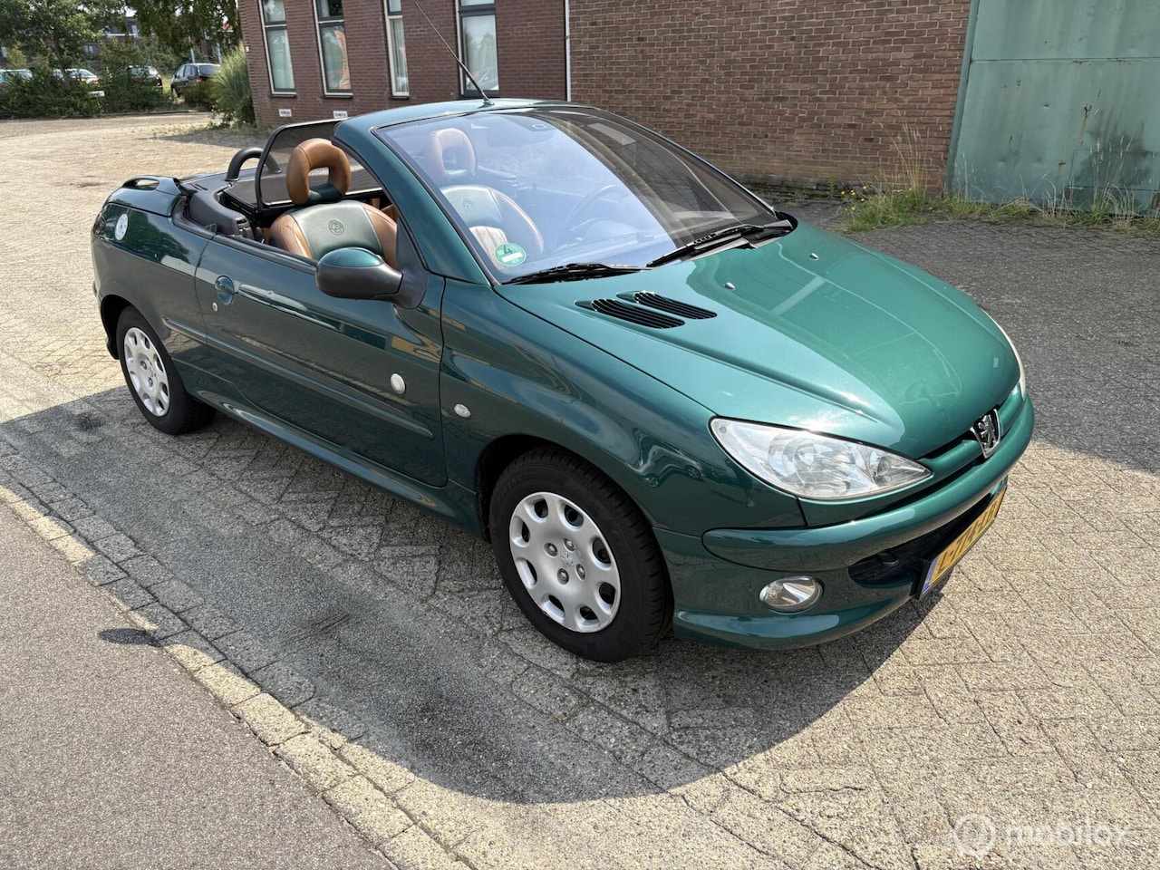 Peugeot 206 CC - 1.6-16V Roland Garros 1.6-16V Roland Garros - AutoWereld.nl