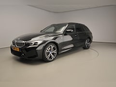 BMW 3-serie Touring - 320e | M-Sportpakket | LED | Navigatie | Schuifdak | Sportstoelen | DAB | Hifi speakers |