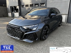 Audi RS3 - 2.5 TFSI RS3 quattro / B&O / 400PK / DUITS