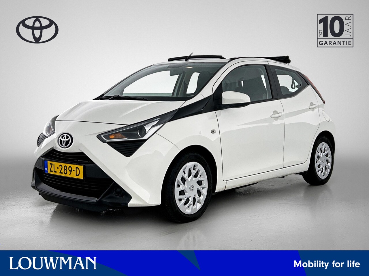 Toyota Aygo - 1.0 VVT-i x-play | Cabrio-dak | Airco | Camera | - AutoWereld.nl