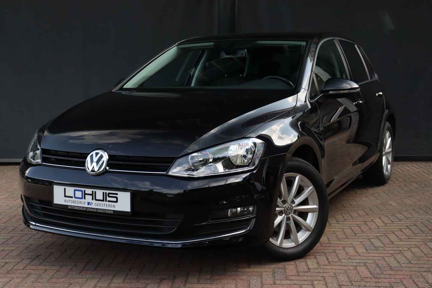 Volkswagen Golf - 1.2TSI Lounge editie | Cruise | BT-audio | PDC - AutoWereld.nl