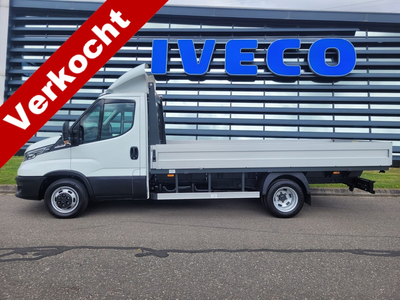 Iveco Daily - pick up nieuwe fabrieksbak  4.100 mm 3.500 kg trekgewicht - AutoWereld.nl