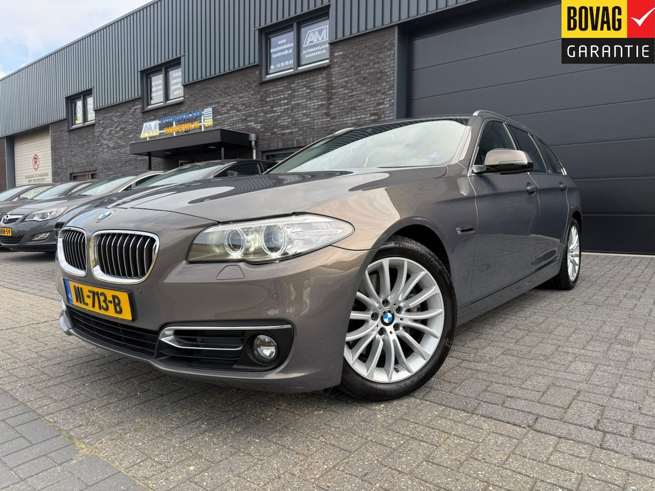 BMW 5-serie Touring - 528i Luxury Edition | AUTOMAAT | 2E EIGENAAR | 12MND GARANTIE | LEDER | CRUISE | NAVI | PD - AutoWereld.nl