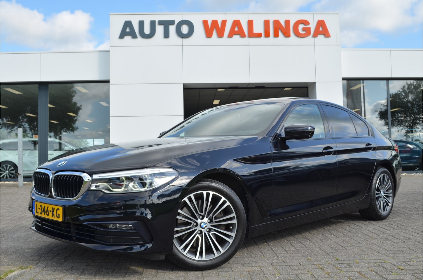 BMW 5-serie - 540i Individual Nappa leder! 2x Memory stoel | 360 camera | Stoelventilatie | Stoelverwarm - AutoWereld.nl