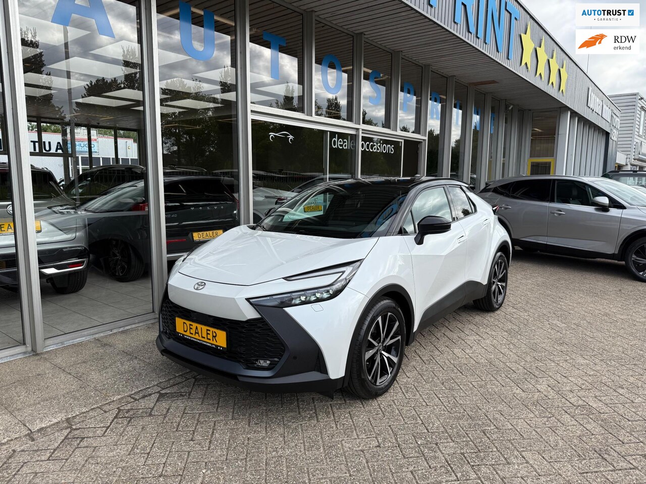 Toyota C-HR - 1.8 Hybrid 140 STYLE SMART / ACHTERUITRIJCAMERA / CARPLAY - AutoWereld.nl