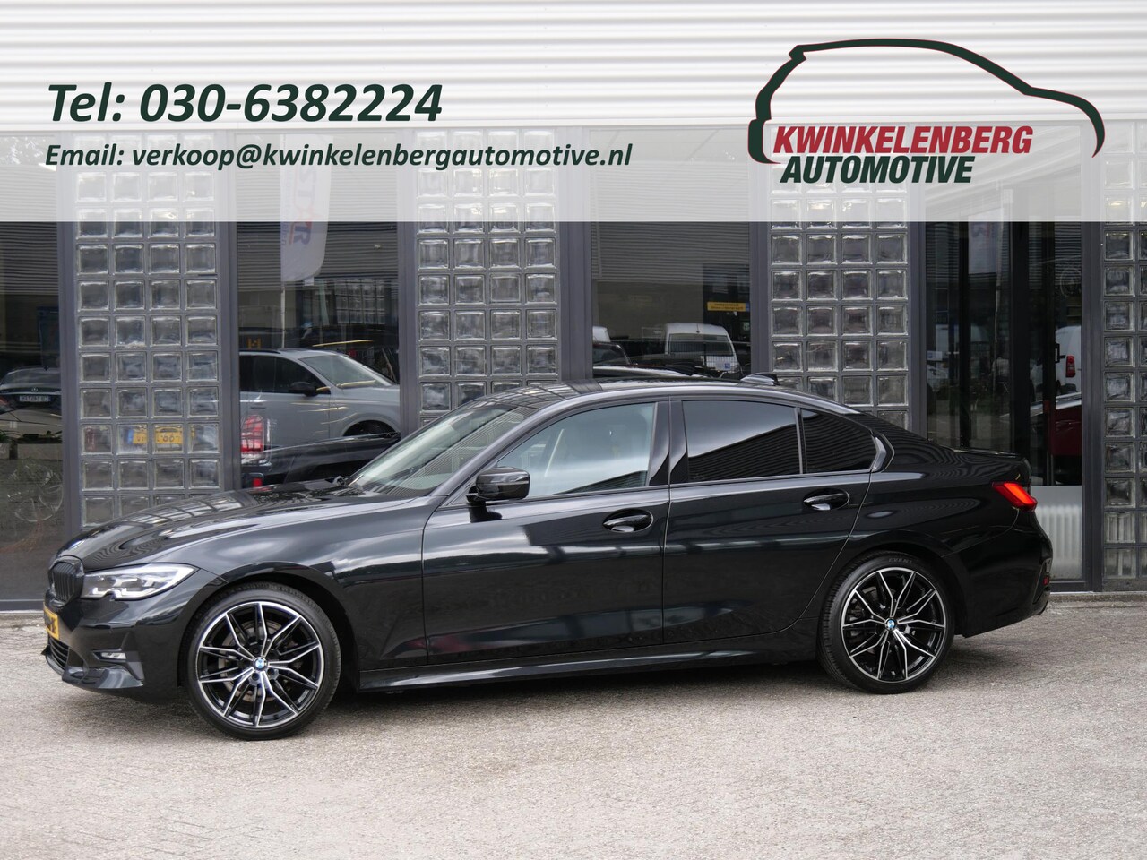 BMW 3-serie - 318i Sportline Carplay Sportstoelen Leder/Stof NaviPro 19inch LM Velgen Privacy Glass Shad - AutoWereld.nl