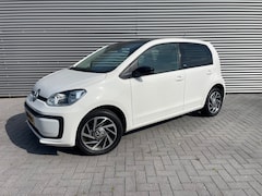 Volkswagen Up! - 1.0 SOUND bouwjaar 2017 ( nw apk )