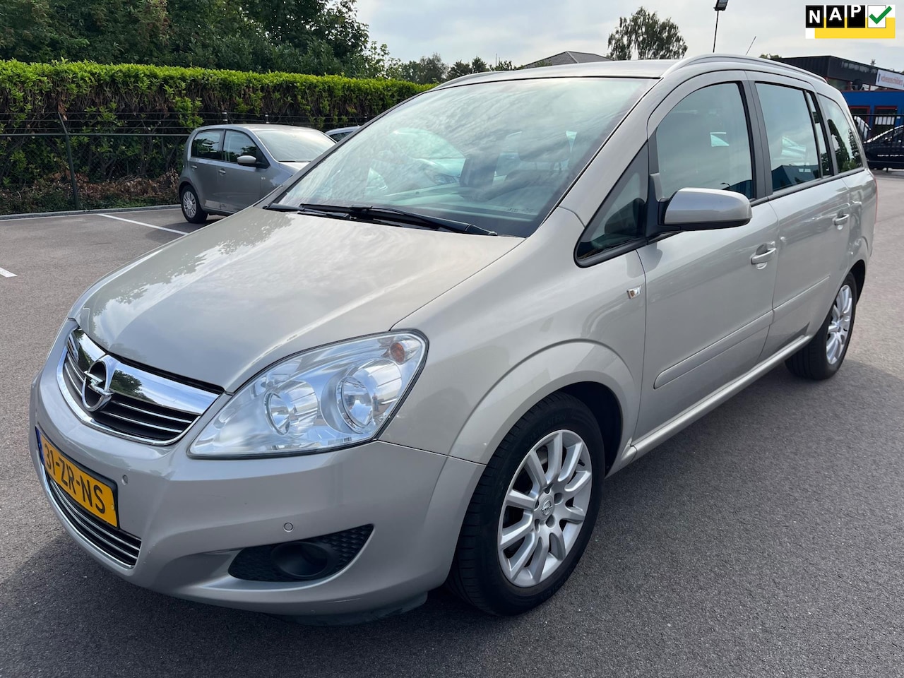 Opel Zafira - 2.2 Temptation 2.2 Temptation Nieuwe Apk , Super onderhouden !! - AutoWereld.nl