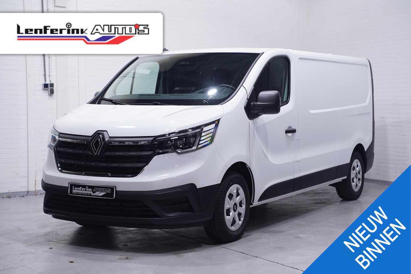 Renault Trafic - 2.0 dCi 130 pk L2H1 Airco, Apple Carplay Keyless Entry, LED Koplampen, PDC achter, Nieuw B - AutoWereld.nl