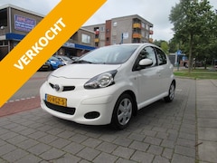 Toyota Aygo - 1.0 VVT-i 5Drs Airco Comfort Navigator