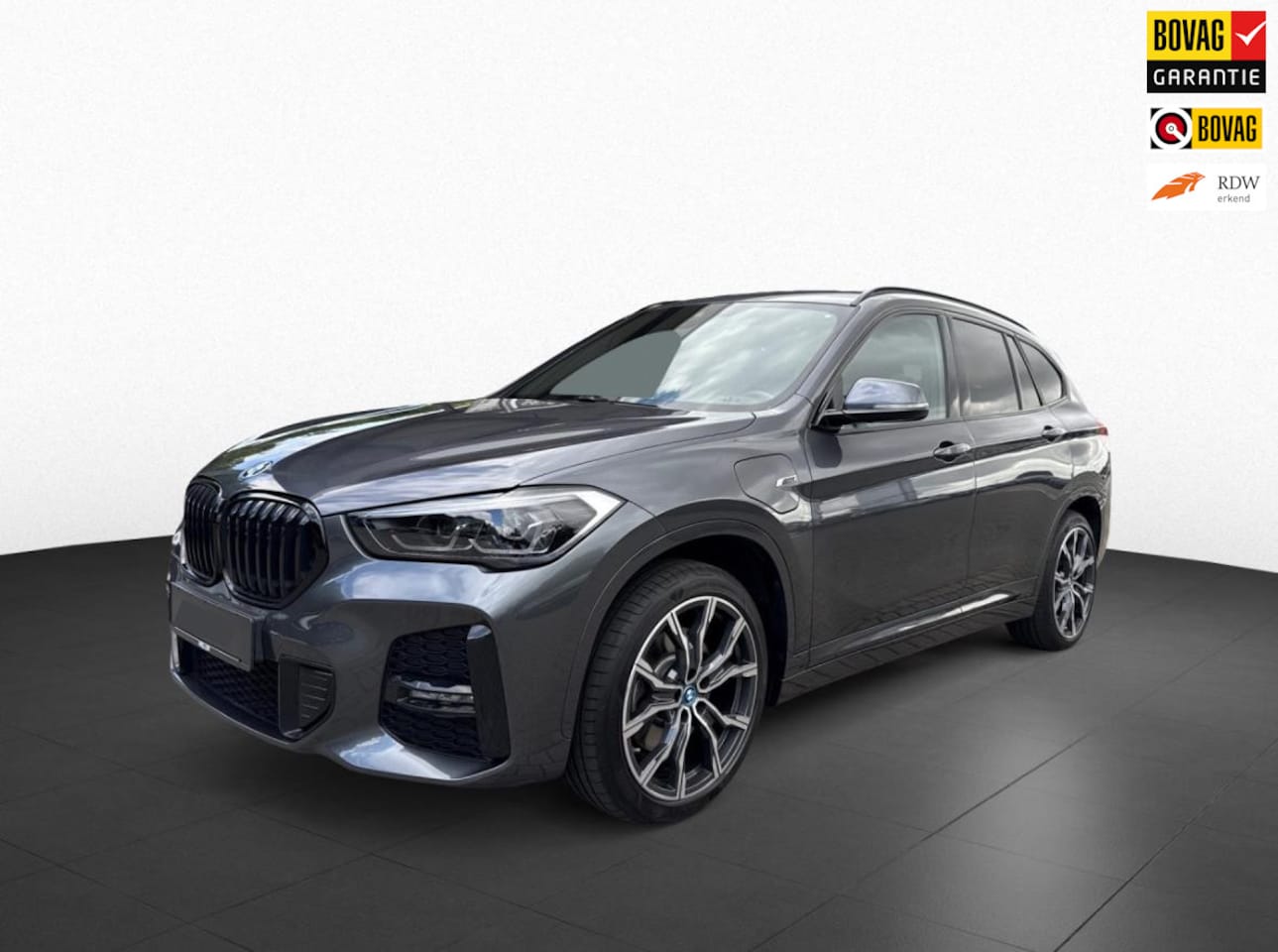 BMW X1 - XDrive25e M Sport |Shadow-line|Carplay|NAVI|Stoelv. - AutoWereld.nl