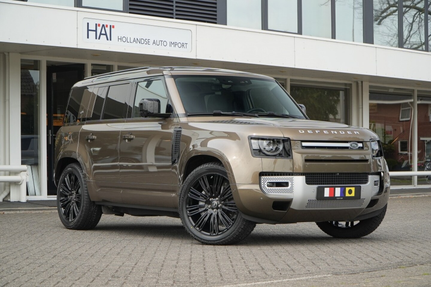 Land Rover Defender 110 - 2.0 P400e 110 XS Edition I Pano I 5jaar garantie I - AutoWereld.nl