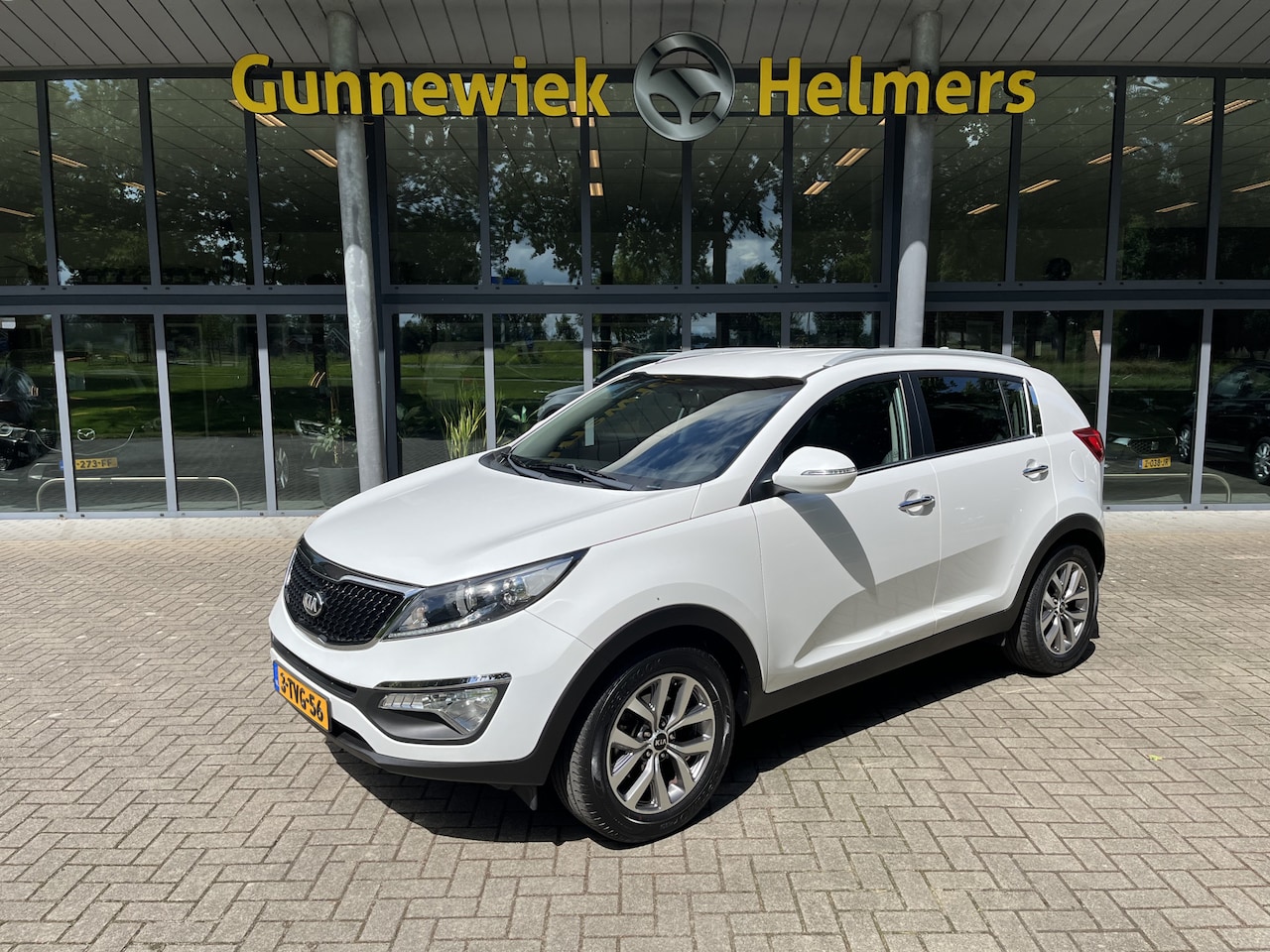 Kia Sportage - 1.6 GDI World Cup Edition | BLUETOOTH | CLIMA | CRUISE | LEDEREN BEKLEDING | NAVI - AutoWereld.nl