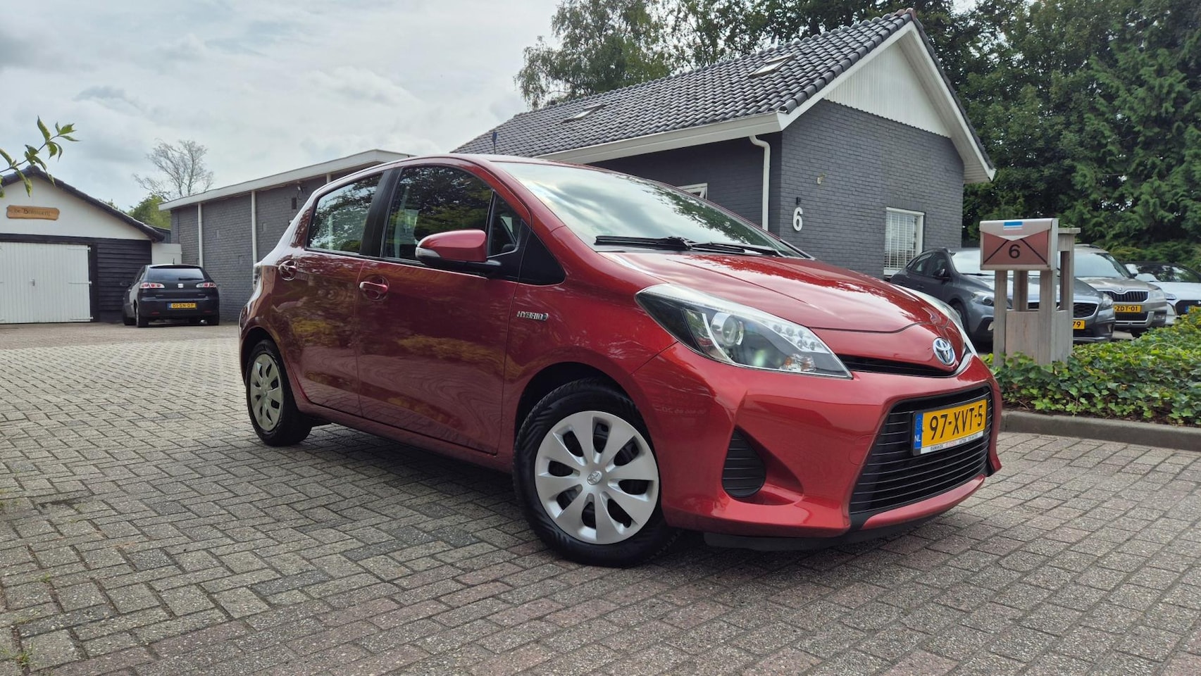 Toyota Yaris - 1.5 Full Hybrid Aspiration- navi-camera-2012 - AutoWereld.nl