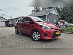 Toyota Yaris - 1.5 Full Hybrid Aspiration- navi-camera-2012