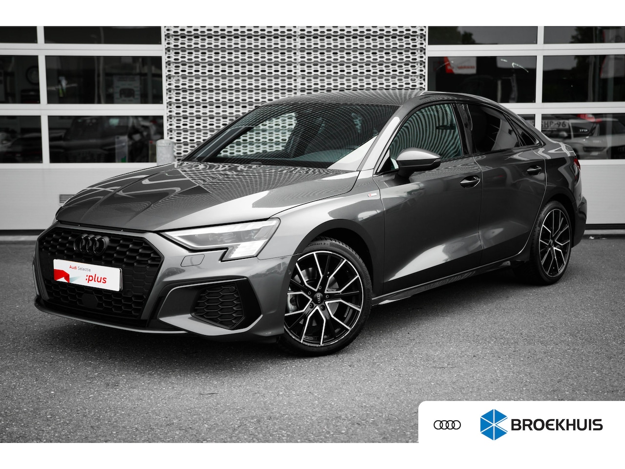 Audi A3 Limousine - 35 TFSI S edition | 18" | All season banden | Afn. trekhaak | - AutoWereld.nl