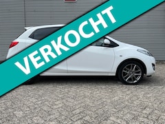 Mazda 2 - 2 1.3 Navigator GT 5drs Airco - 1e eigenaar - sensoren - aux - stoelverwarming - lm velgen
