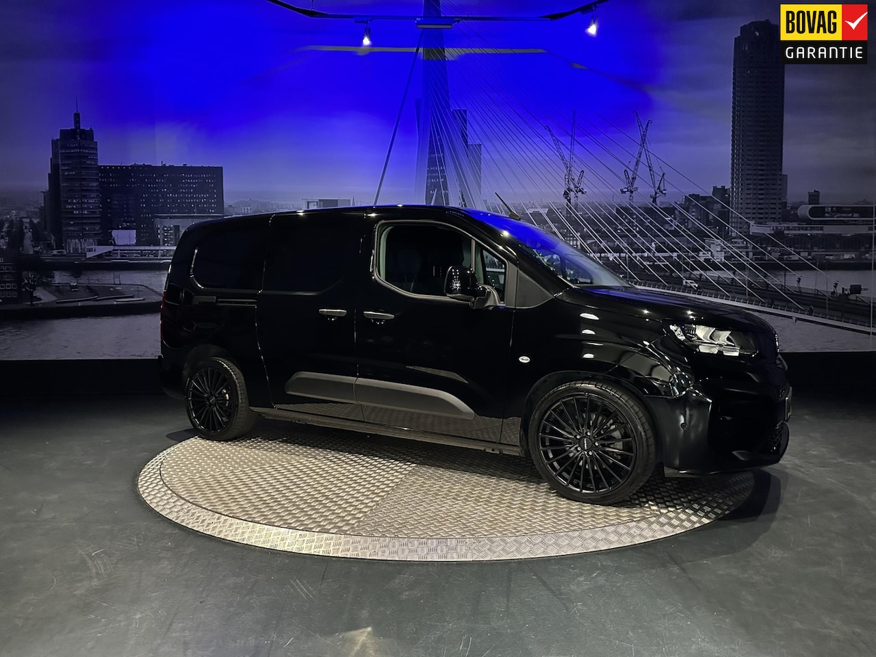 Opel Combo - 1.5 BlueHDi 130PK S&S L2 Automaat *19''inch*Camera*3zits* - AutoWereld.nl