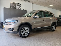 Volkswagen Tiguan - 1.4 TSI Sport&Style 122PK Carplay / Trekhaak / Cruise Controle / Achteruitrijcamera / 17in