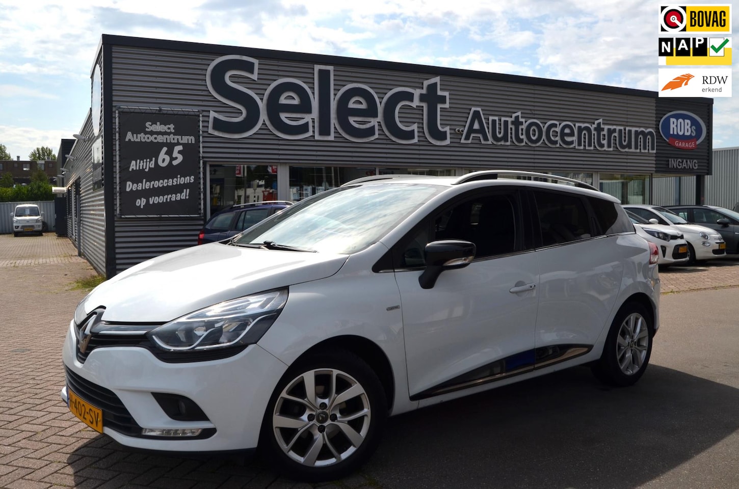 Renault Clio Estate - 0.9 TCe Limited|TREKHAAK|NAVI|CRUISE|CAMERA+PDC|CARPLAY - AutoWereld.nl