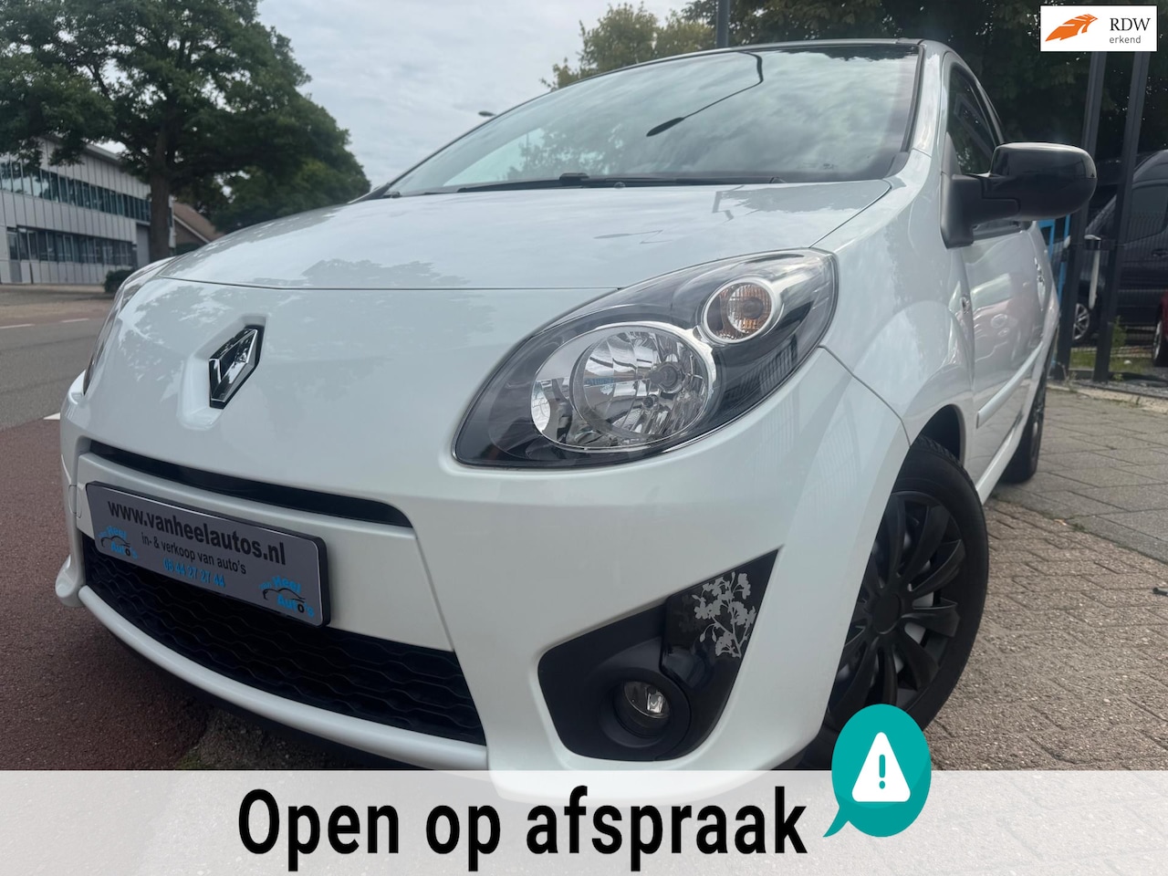 Renault Twingo - 1.2-16V Night&Day Pano Elek-Pakket A-C - AutoWereld.nl