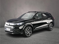 Volkswagen Tiguan - R-Line Edition 1.5 TSI eHybrid 204pk DSG Automaat Trekhaak, 360 camera, Panoramadak, Elekt