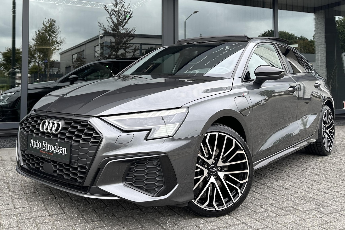 Audi A3 Sportback - 40 TFSIe S-Line Pano Matrix RS Leder Sfeer B&O - AutoWereld.nl