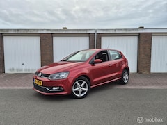 Volkswagen Polo - 1.2 TSI Comfortline / Dealeronderhouden / Cruisecontrol / Bluetooth / Parkeersensoren