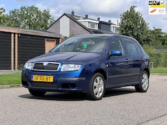 Skoda Fabia - 1.4-16V Equipe Cruise*Airco*NAP*LM velgen*Elektrische ramen