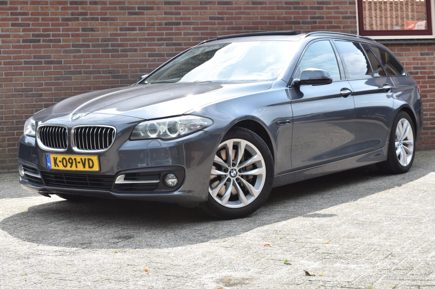 BMW 5-serie Touring - 525d M Sport Edition Xenon Clima Pano Navi Cruise Inruil mogelijk - AutoWereld.nl