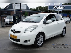 Toyota Yaris - 1.3 VVTI DYNAMIC 2eEIG KEURIGE STAAT